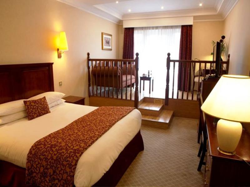 Court Yard Hotel Leixlip Ngoại thất bức ảnh