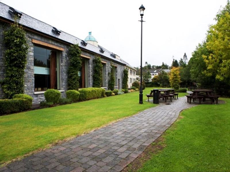 Court Yard Hotel Leixlip Ngoại thất bức ảnh